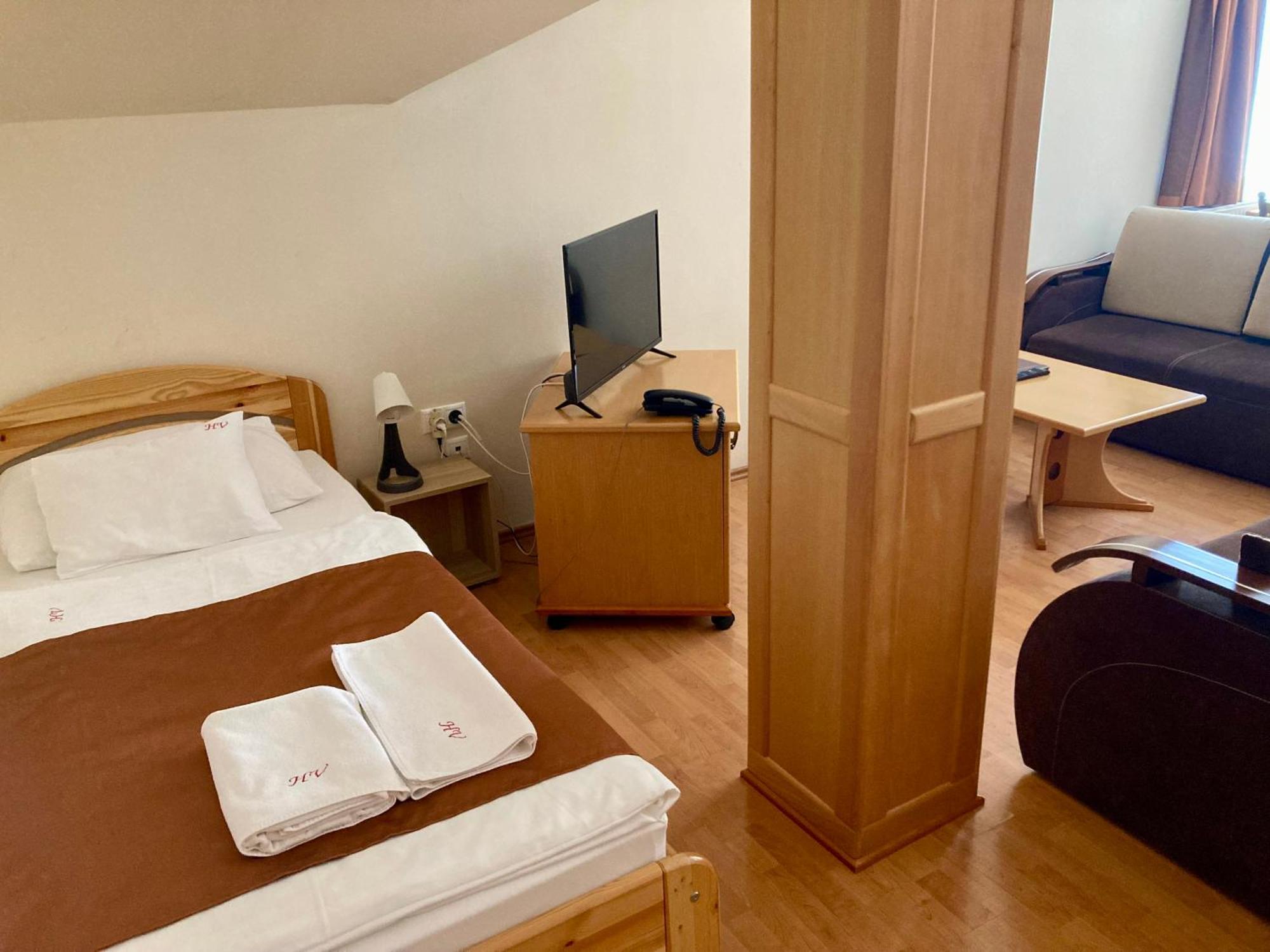 Het Vezer Apartmanhotel Komárom Værelse billede